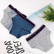 Load image into Gallery viewer, Boys Printed Briefs 4 Pack