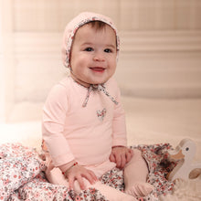 Load image into Gallery viewer, Floral Muslin Hat and Blanket Set
